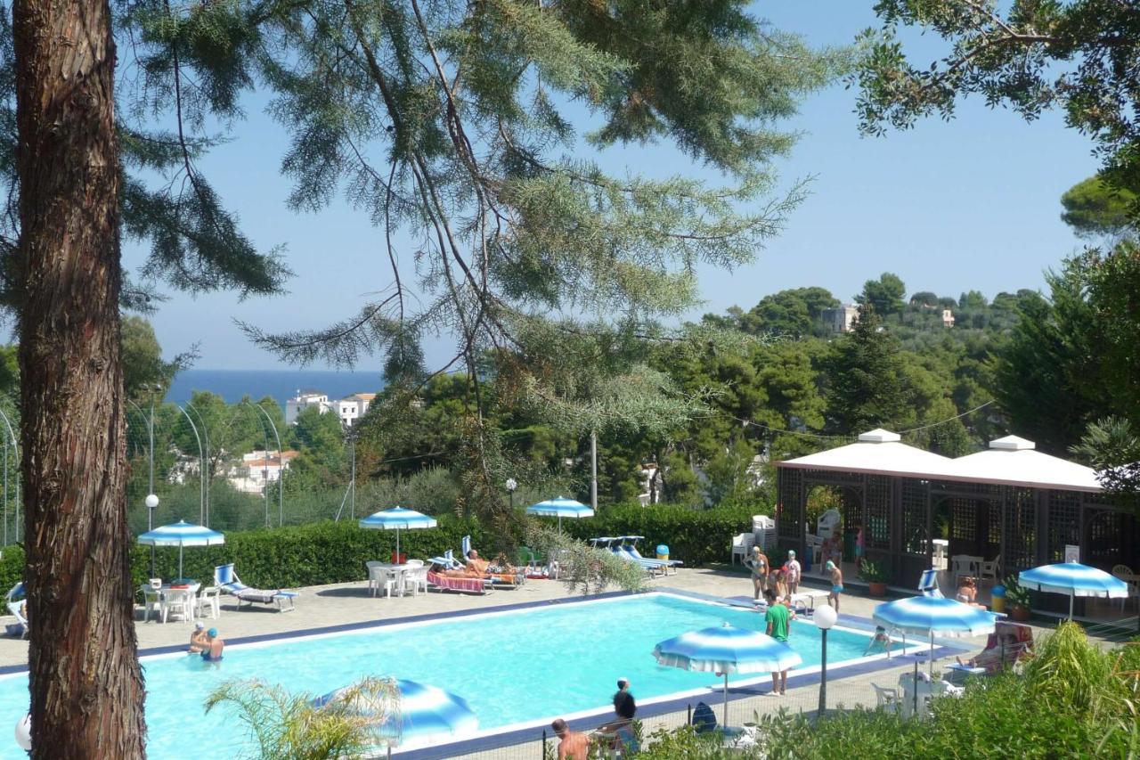 Happy Camp Mobile Homes In Camping Villaggio Internazionale San Menaio Eksteriør bilde