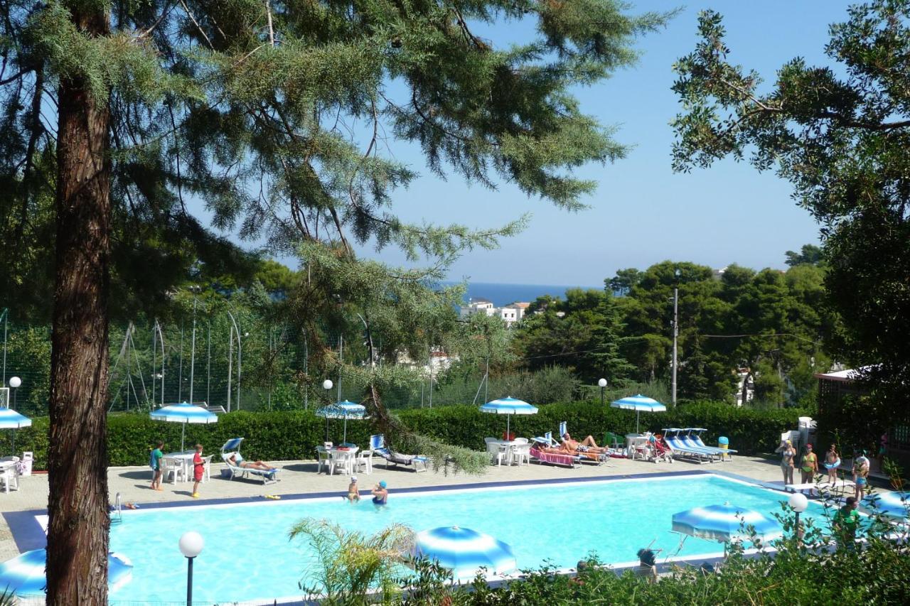 Happy Camp Mobile Homes In Camping Villaggio Internazionale San Menaio Eksteriør bilde
